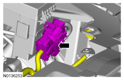 Ford Taurus. Engine