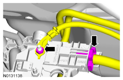 Ford Taurus. Engine