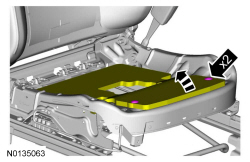 Ford Taurus. Body